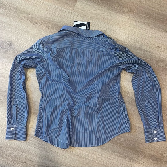 Theory Larissa Button Down Dress Shirt - Picture 2 of 3